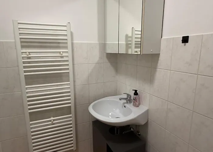 Apartamento Urban Jungle I Bahnhof Meidling Viena